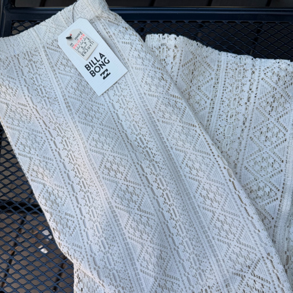 Billabong Brand Cream Knit Skirt